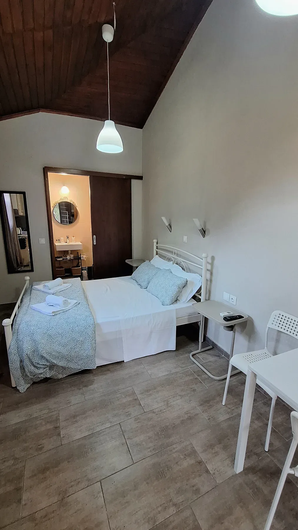 Main room in Apartment 11 at Antzela Apartments