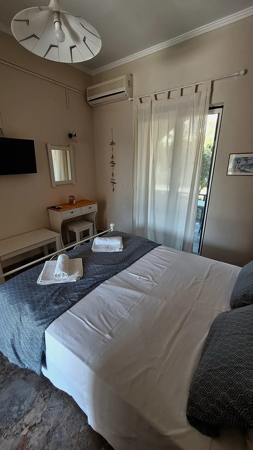 Main room in Apartment 4 at Antzela Apartments